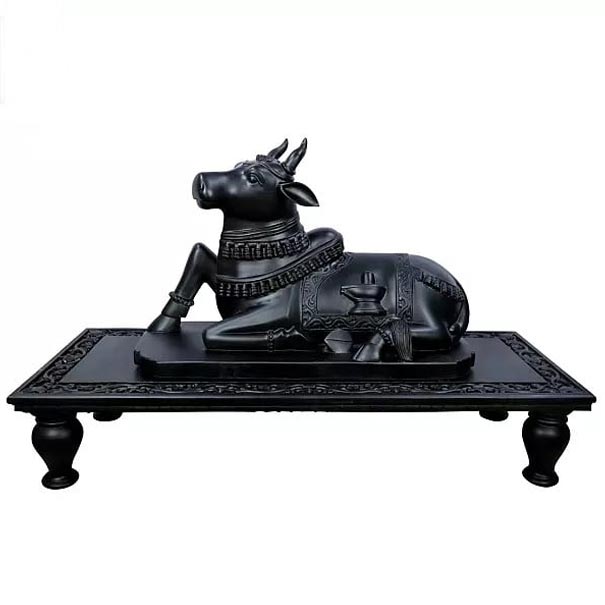 Nandi Statue